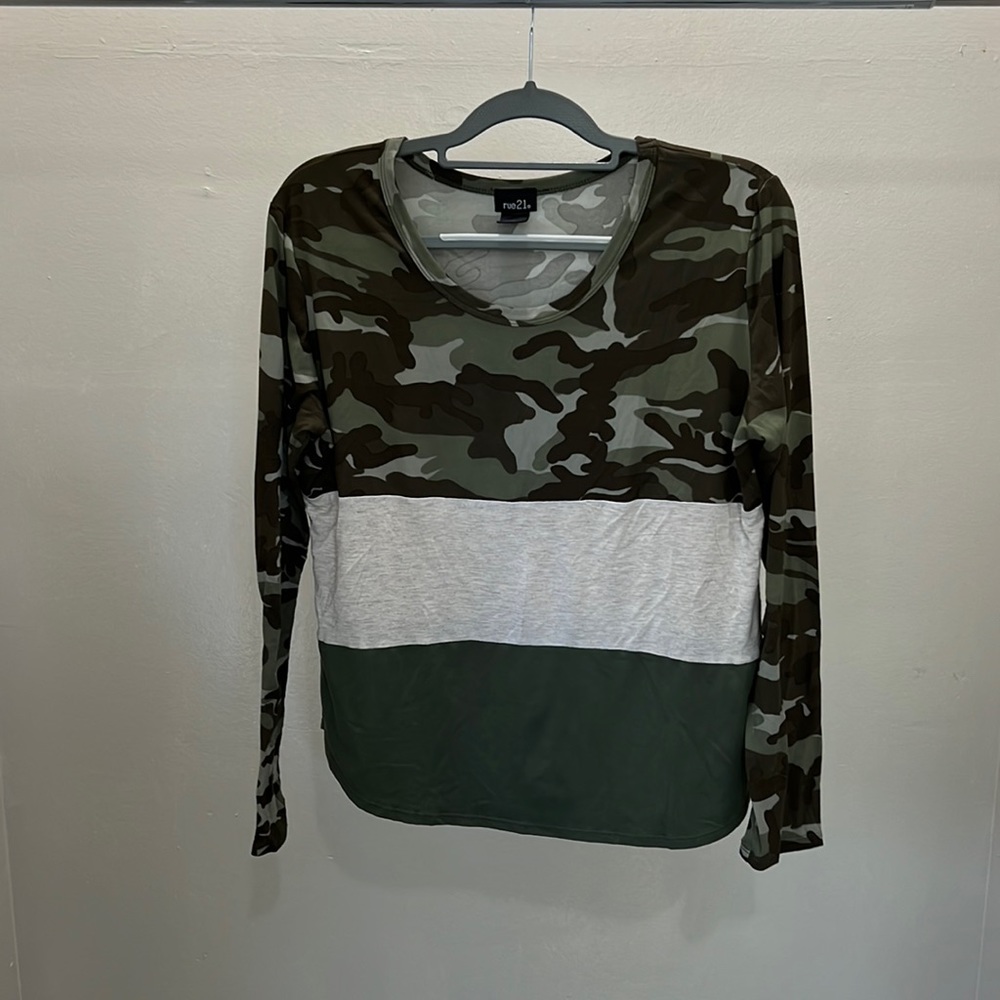 Rue 21 top. Size XL. New WO tags.